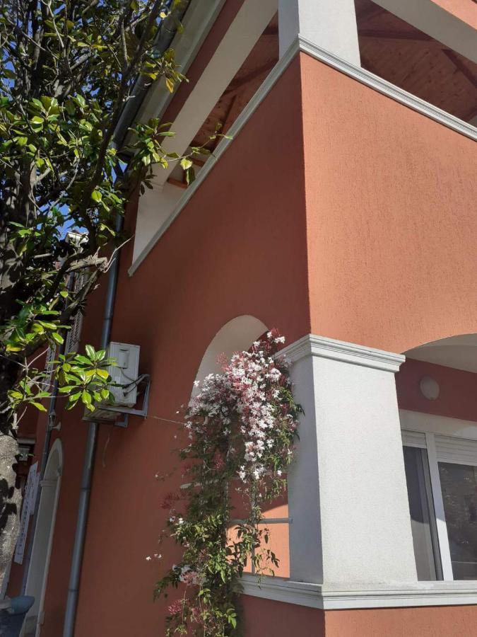Apartments Rolovina Tivat Exterior photo