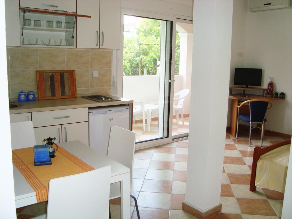 Apartments Rolovina Tivat Room photo