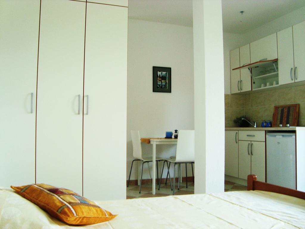 Apartments Rolovina Tivat Room photo