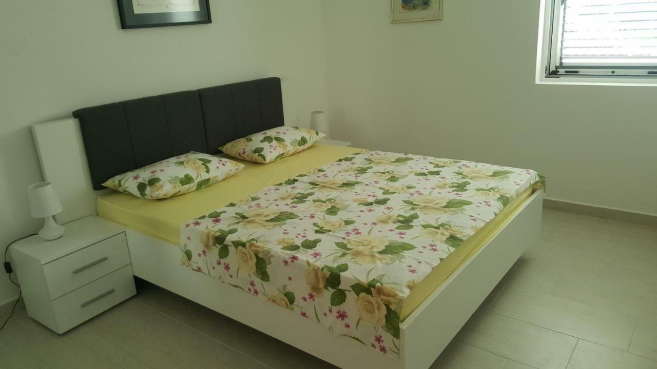 Apartments Rolovina Tivat Exterior photo