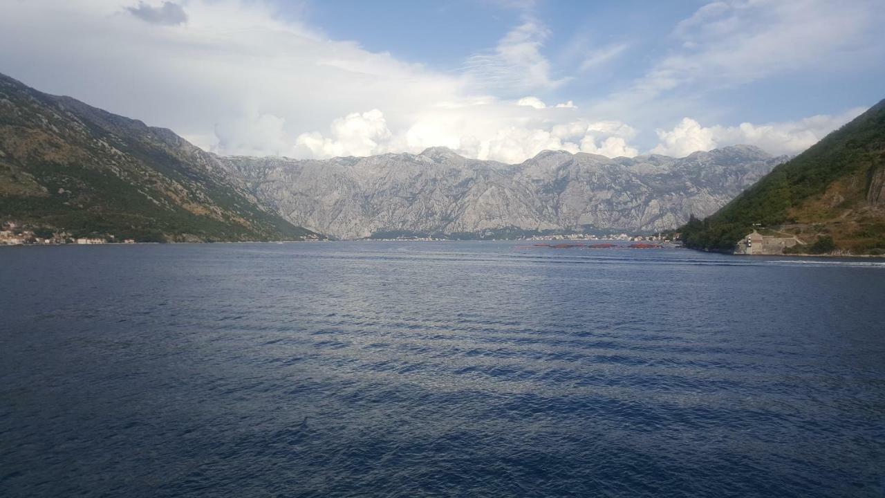 Apartments Rolovina Tivat Exterior photo